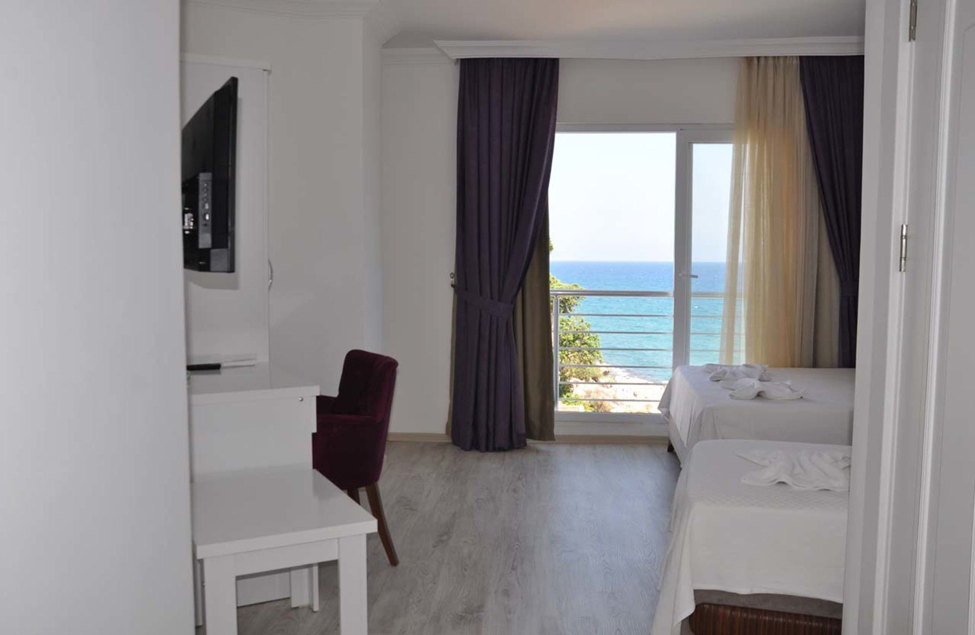 Tepe Beach Hotel Kizkalesi Exterior photo
