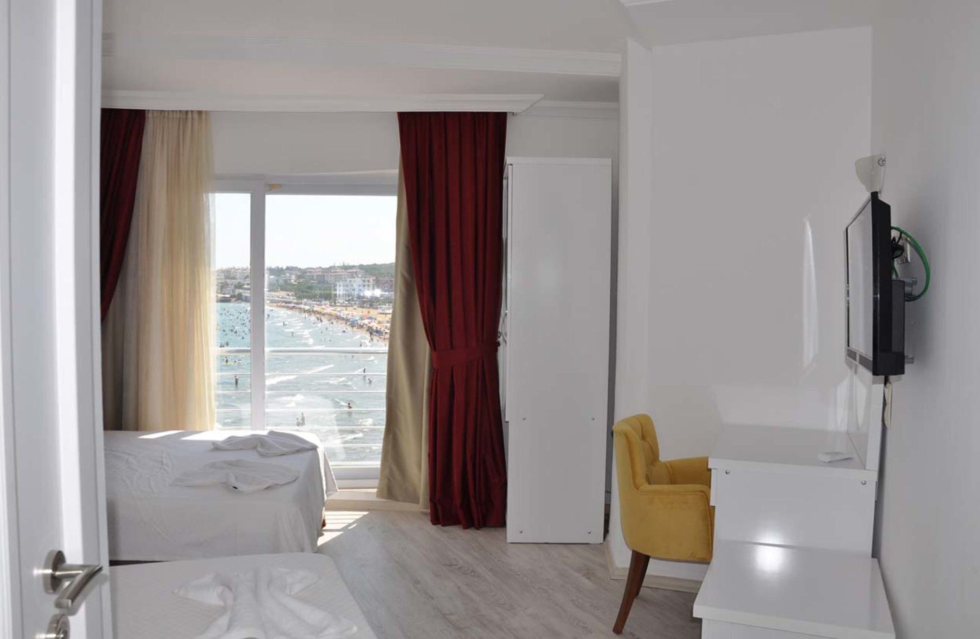 Tepe Beach Hotel Kizkalesi Exterior photo
